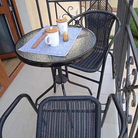 Cozy 150m From The