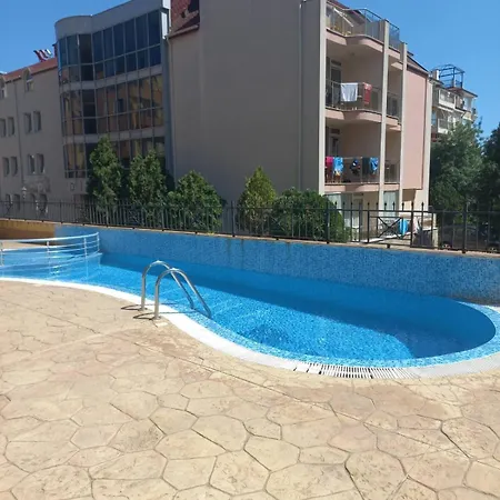 Apartamento Cozy 150m From The *