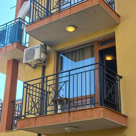 Cozy 150m From The * سفيتي فلاس