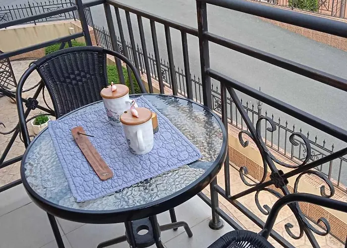 Cozy 150m From The Apartamento *