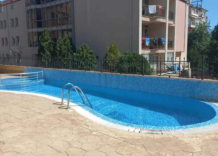 Apartamento Cozy 150m From The *