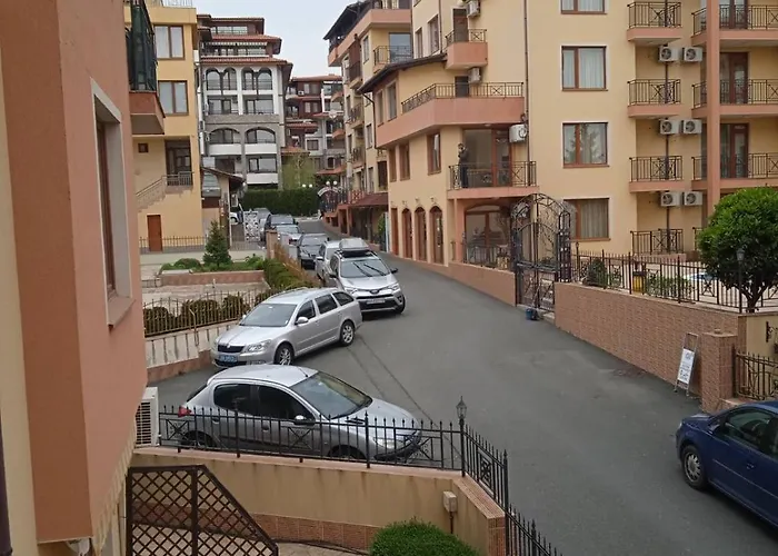 Apartamento Cozy 150m From The *